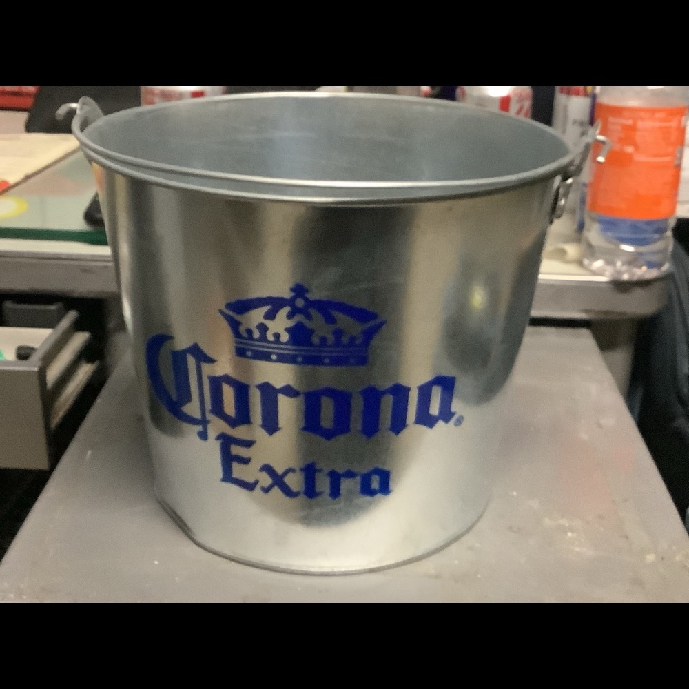 Corona ice bucket